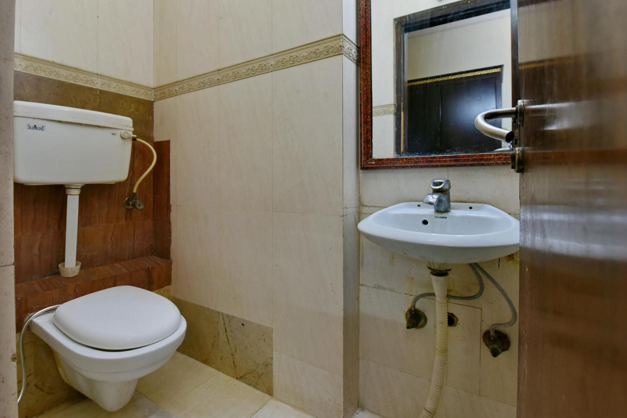 Hotel Family Spot Nowe Delhi Zewnętrze zdjęcie