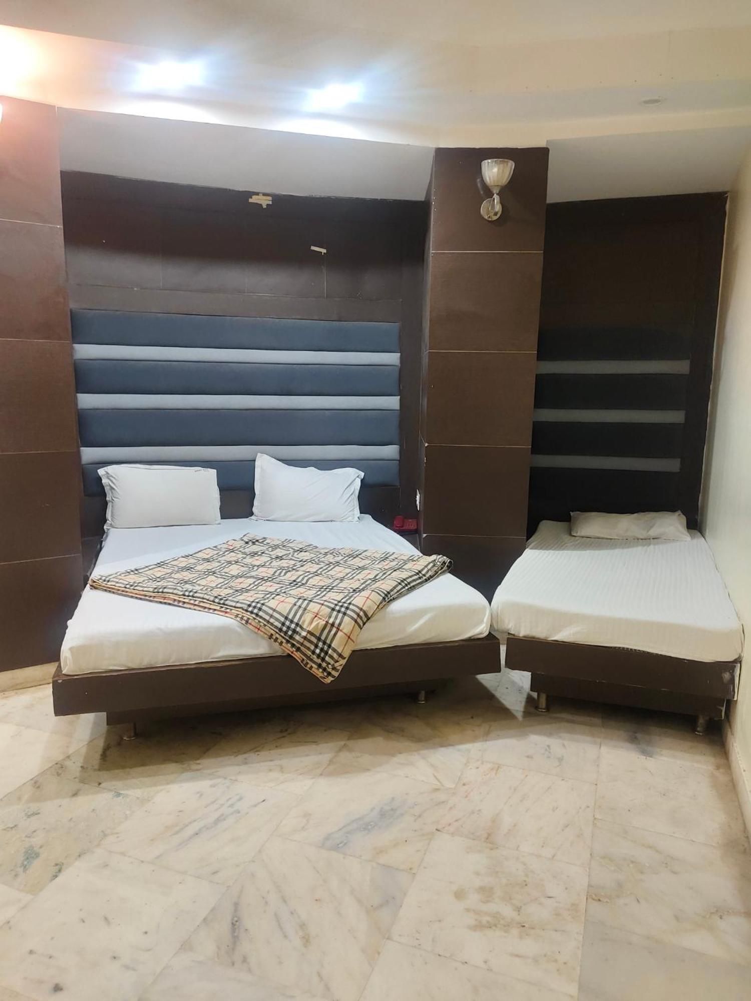 Hotel Family Spot Nowe Delhi Zewnętrze zdjęcie