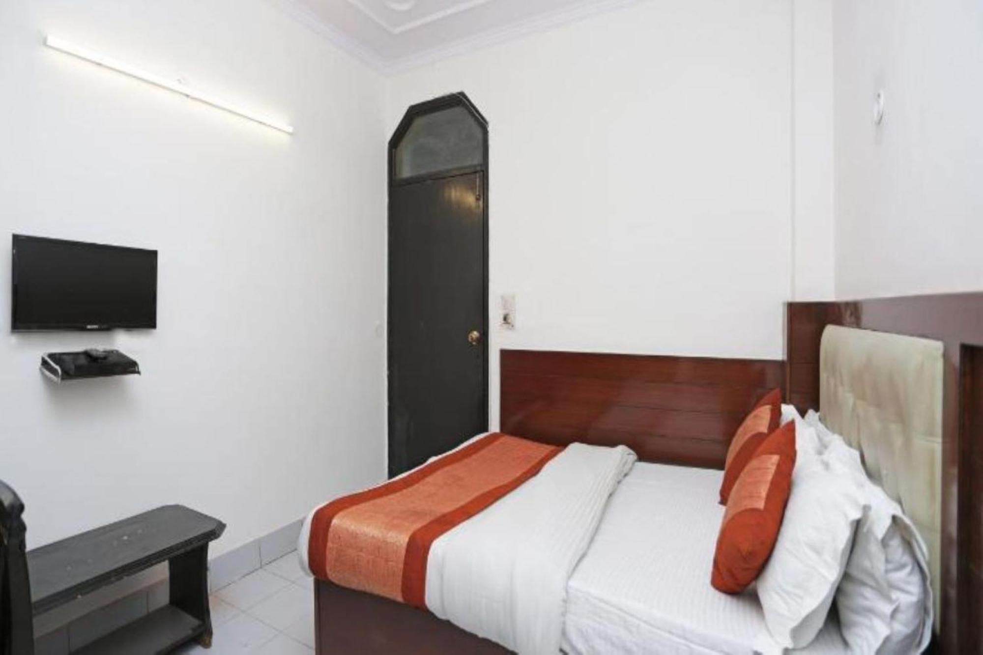 Hotel Family Spot Nowe Delhi Zewnętrze zdjęcie