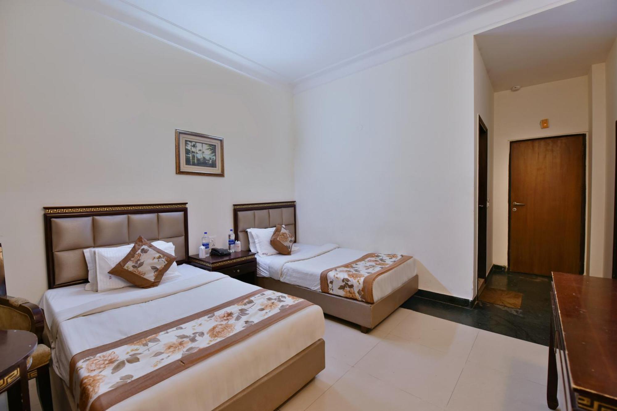 Hotel Family Spot Nowe Delhi Zewnętrze zdjęcie